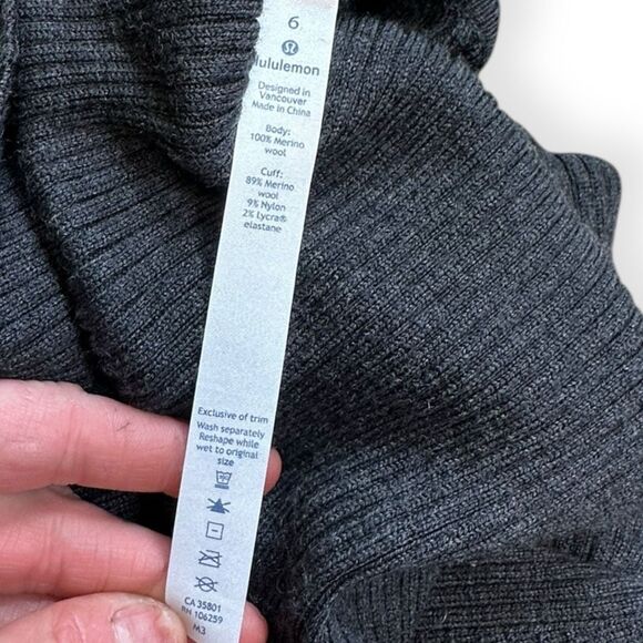 LULULEMON Women’s Dark Gray Long Sleeve Sweat and Savasana Sweater Size 6 Merino - Picture 5 of 8